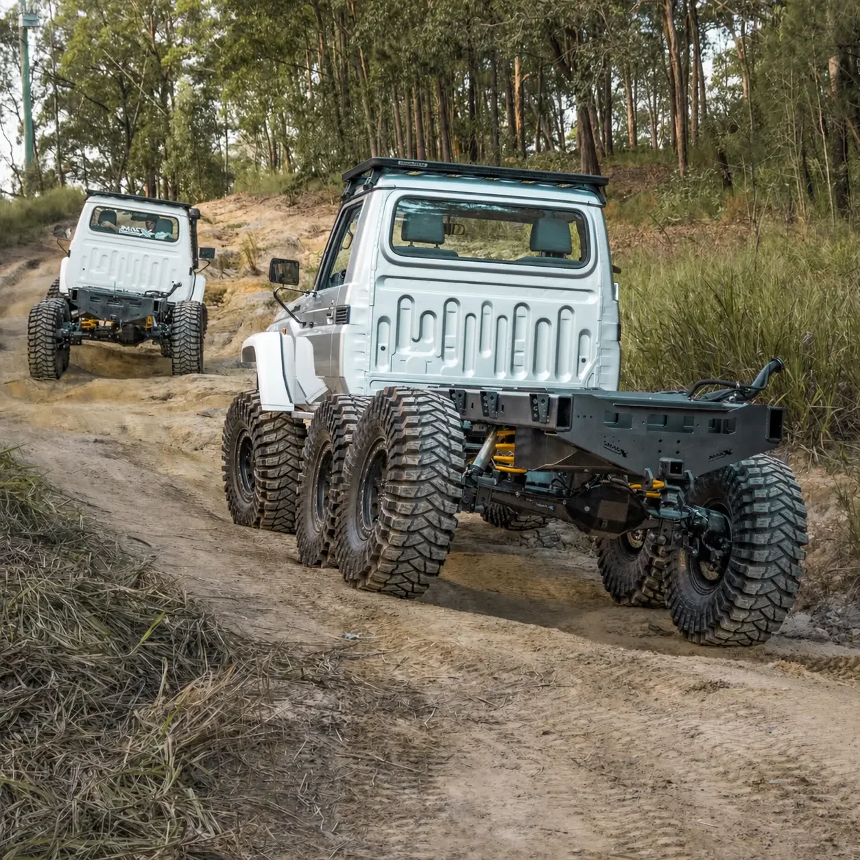 JMACX 6x6 Super Chassis with exposed tandem rear axles