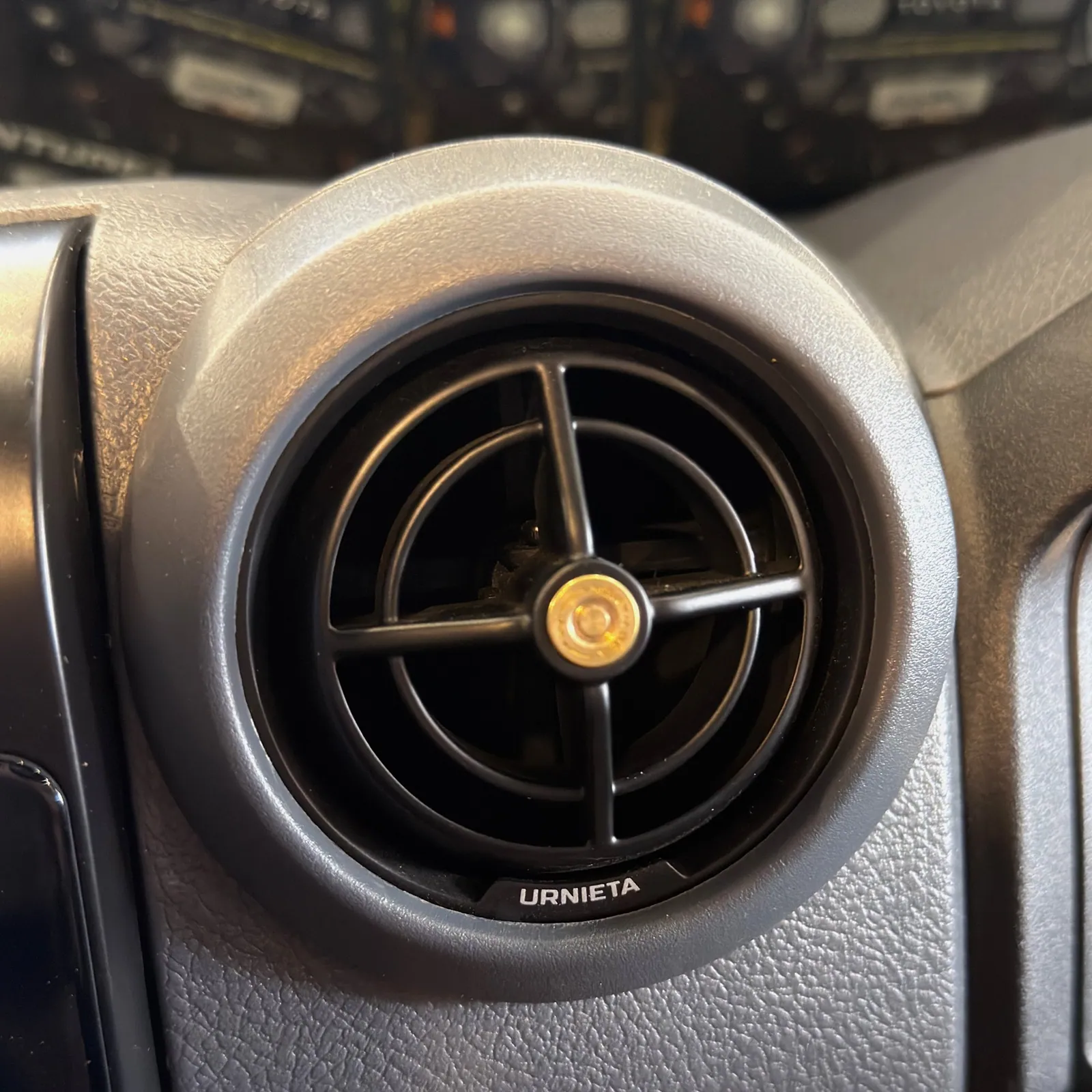 Urnieta billet air-vent detail
