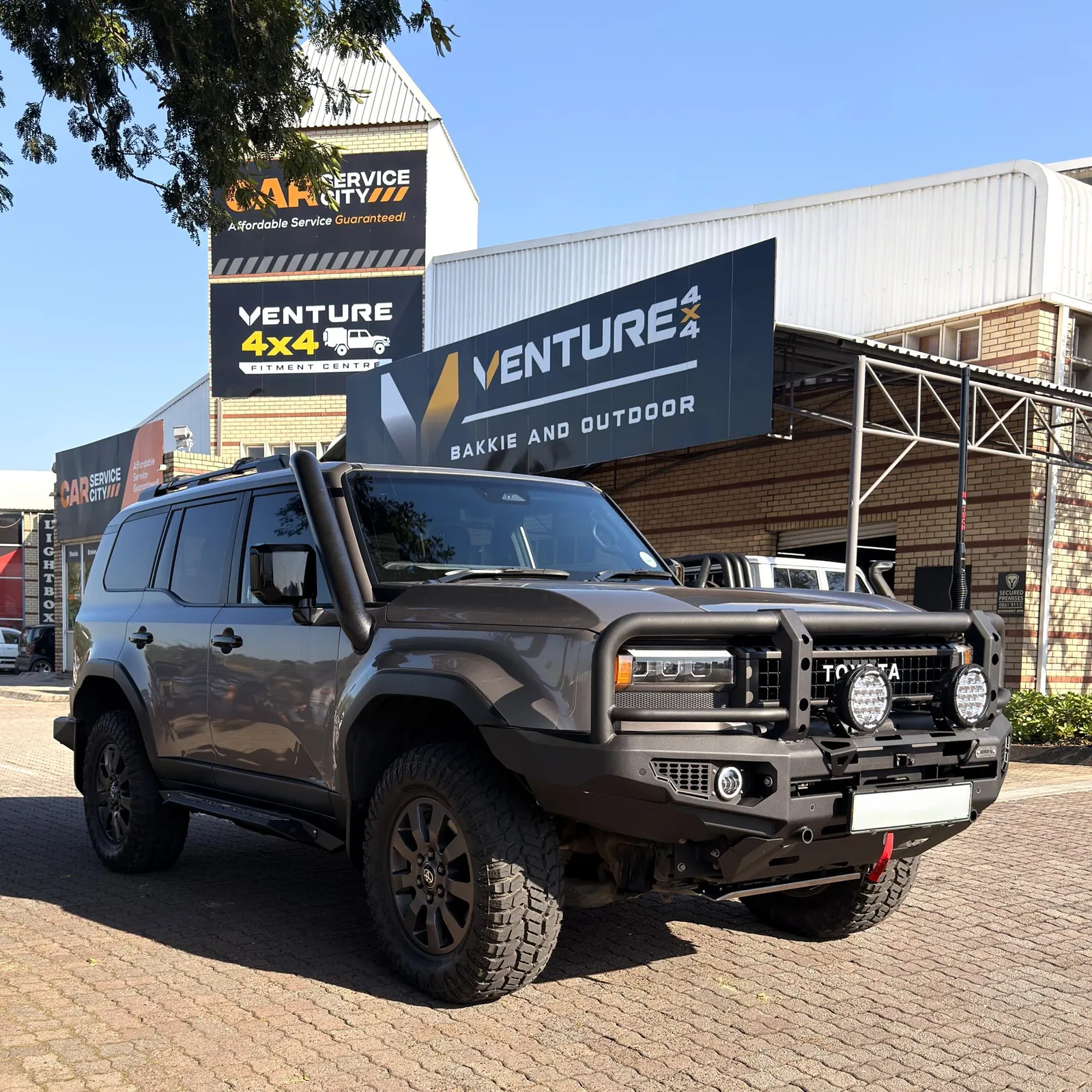 Echo Cruiser — JMACX Alpha & Gobi-X Land Cruiser Prado 250