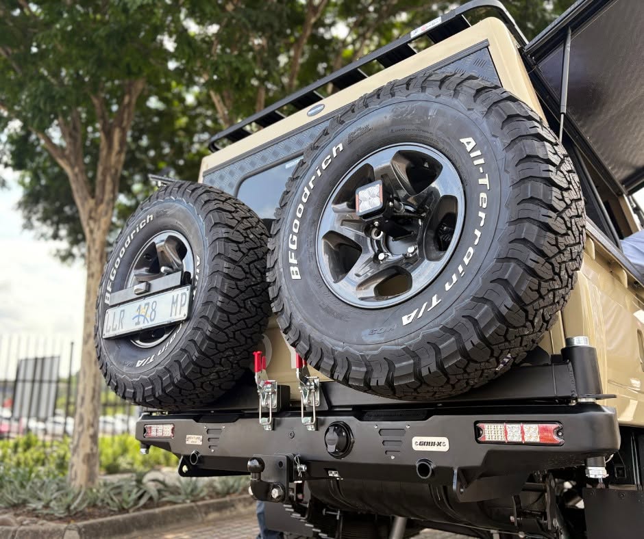 Gobi-X premium rear bumper with spare wheel carriers