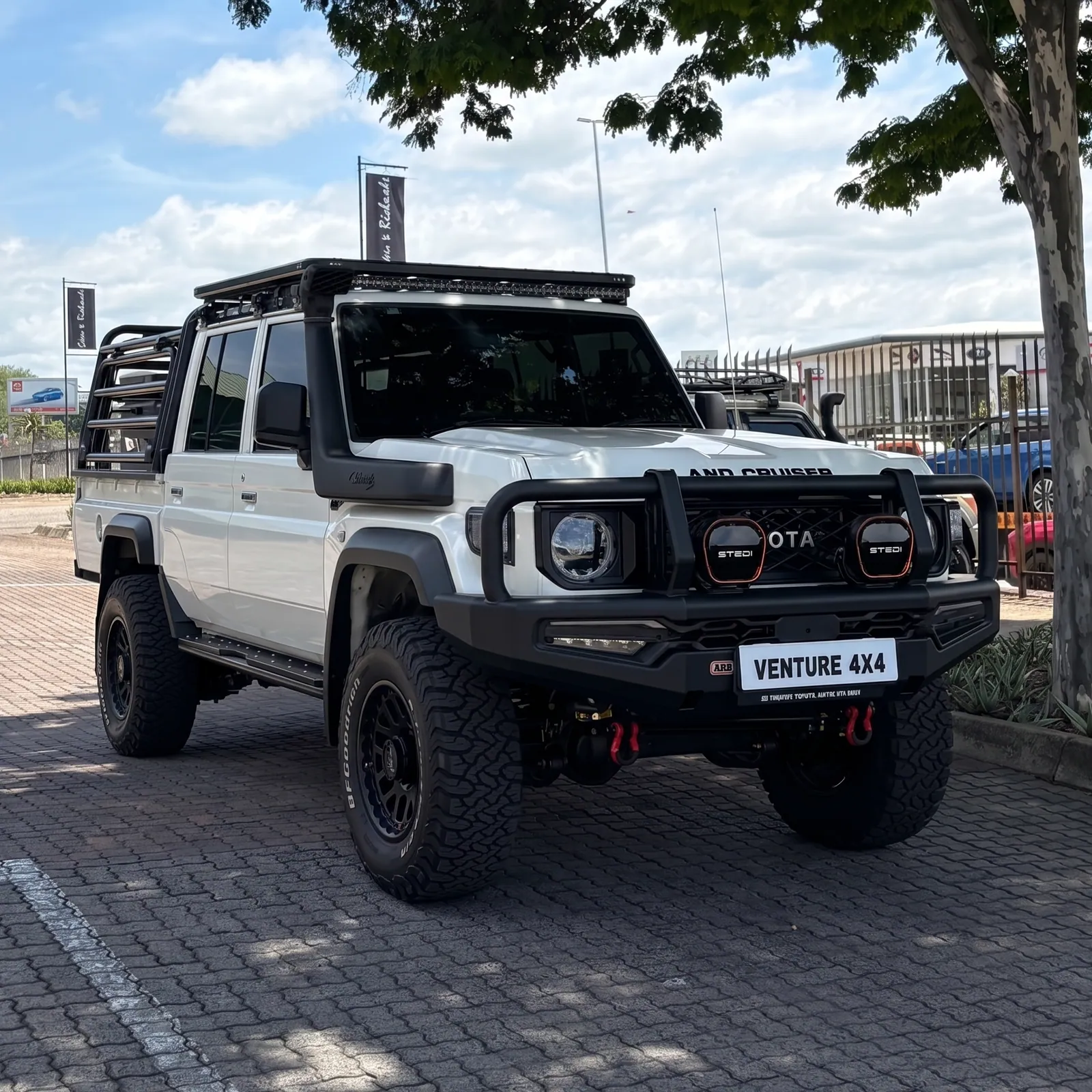 Bravo Cruiser — ARB & Onca Equipped Land Cruiser 79