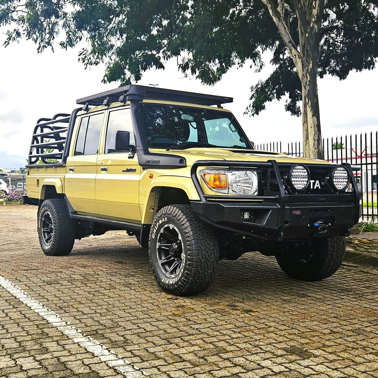 Land Cruiser 79