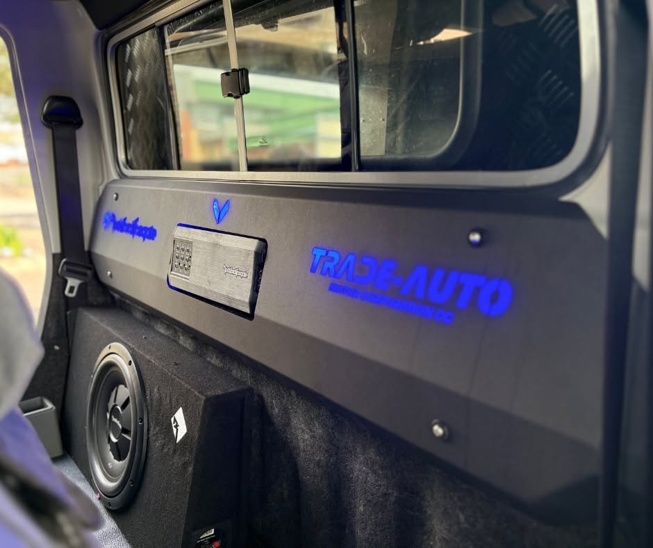 Full Rockford Fosgate sound system