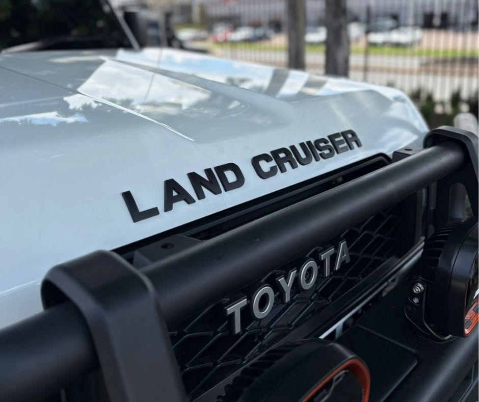 Land Cruiser lettering