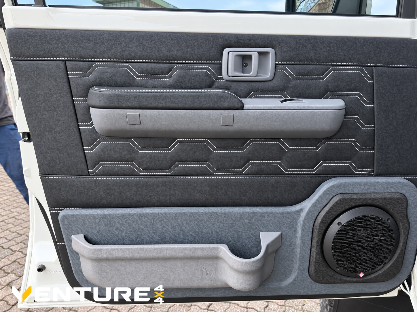 Custom / in-house fitment fitted to a Toyota Land Cruiser 79 Series — Venture 4x4 Mbombela