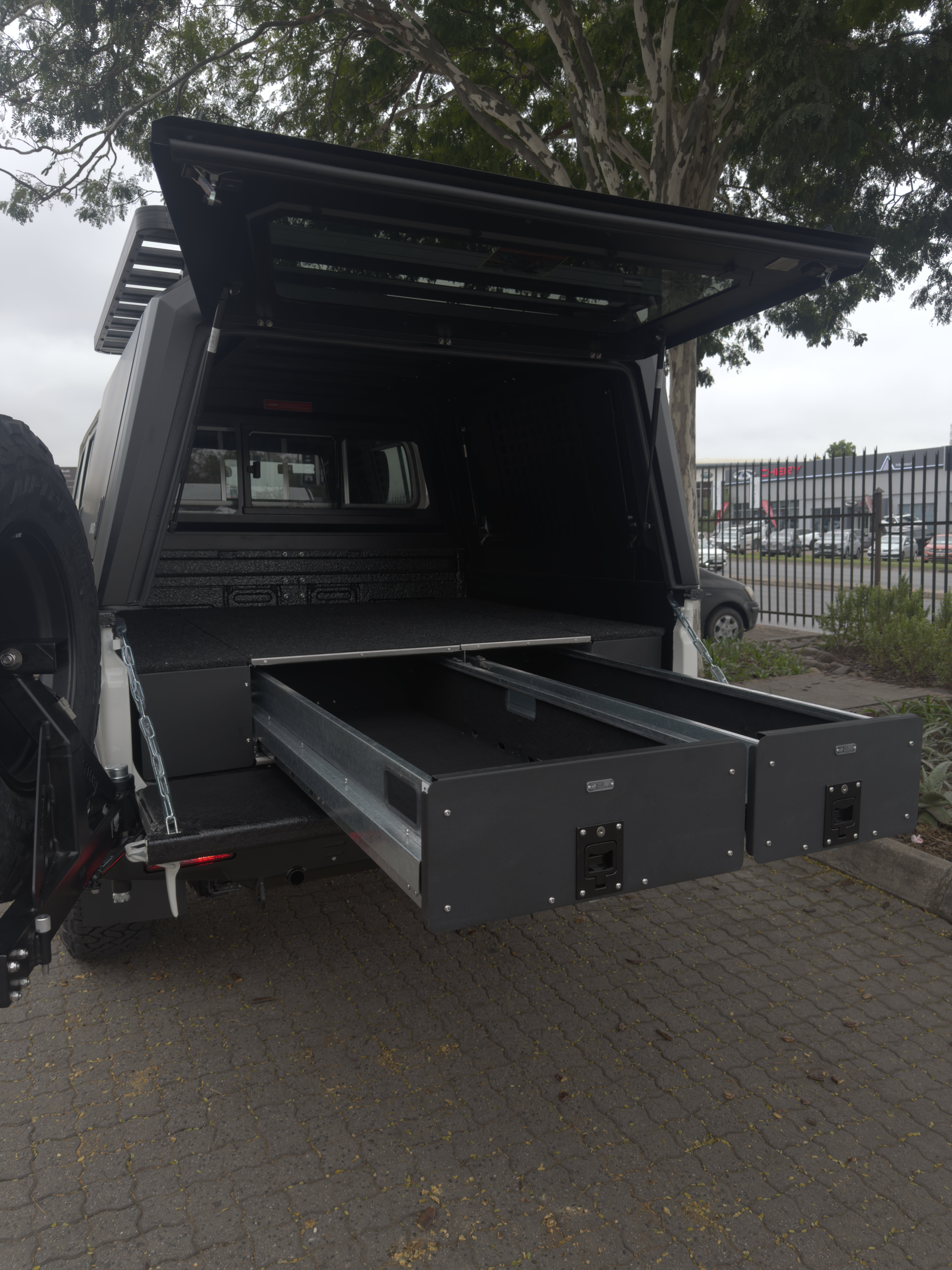 Big Country drawer system fitted to a Toyota Land Cruiser 79 Series — Venture 4x4 Mbombela