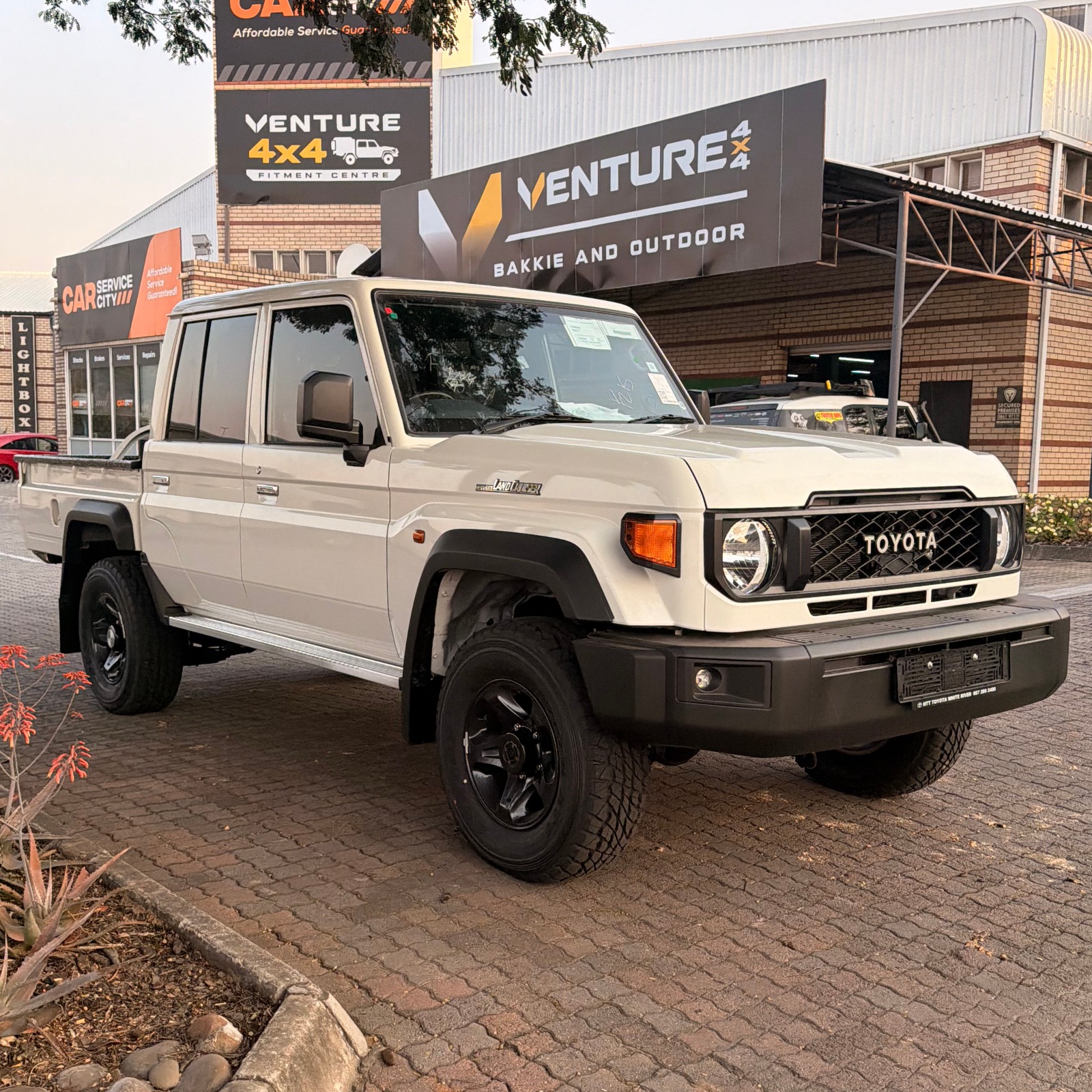 Toyota Land Cruiser 79 Series build by Venture 4x4 Mbombela
